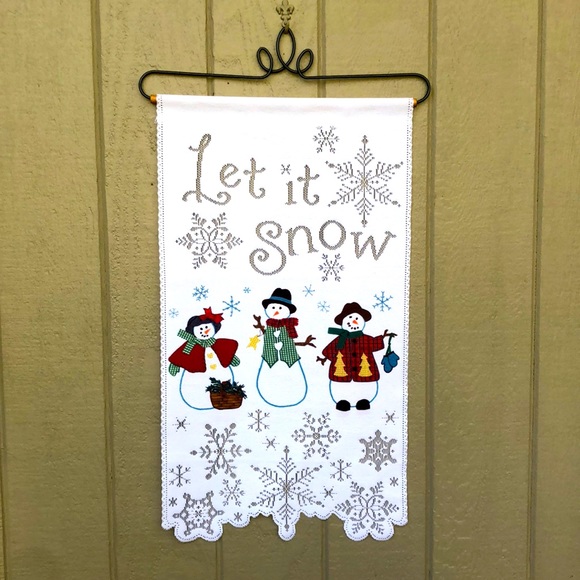 “LET IT SNOW “ seasonal /Christmas/Holiday door display banner - Picture 1 of 12